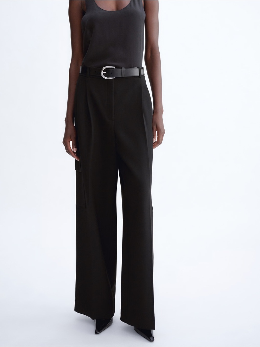 Babaton Aritzia Spotlight Cargo Pant 31" Size 8